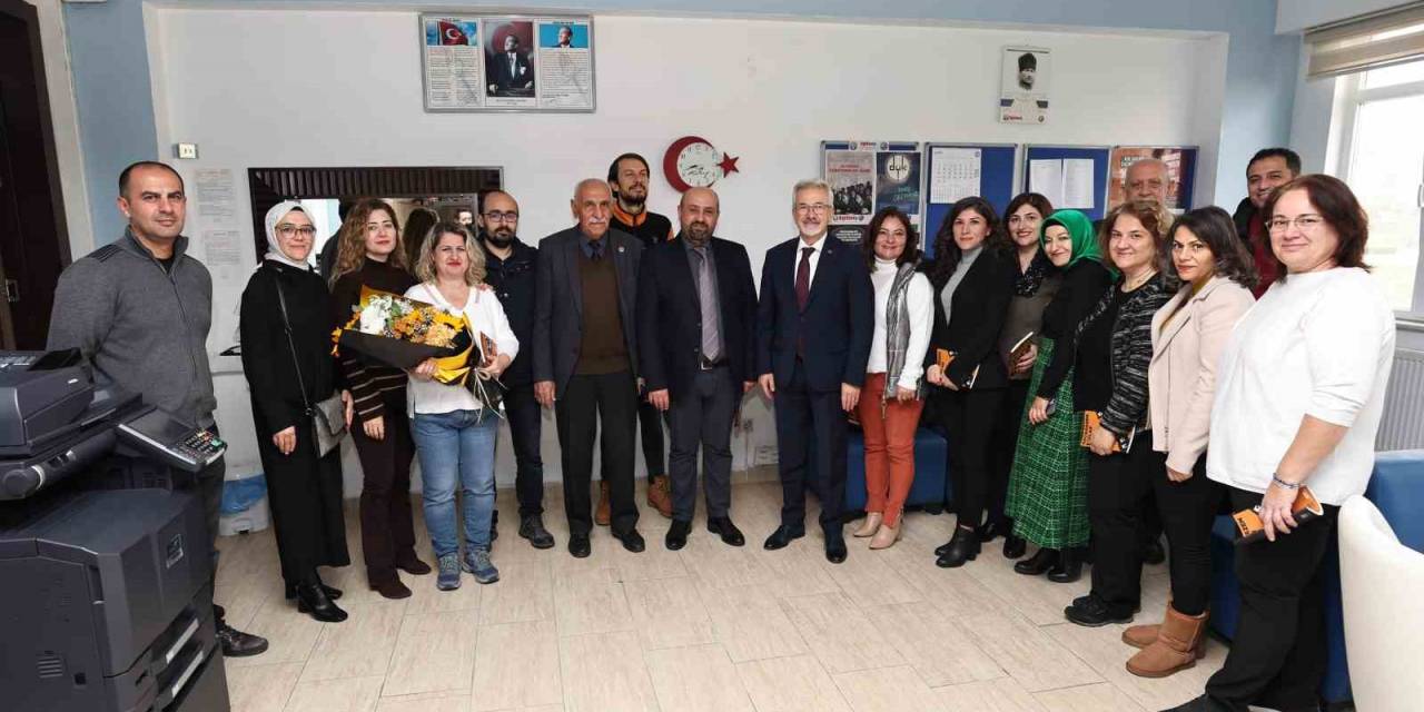 Başkan Erdem: "Öğretmenlerimize Minnettarız"