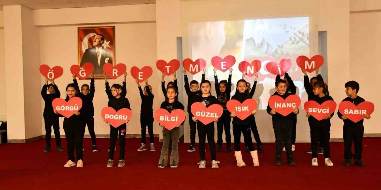 Tomarza’da 24 Kasım Öğretmenler Günü Kutlandı