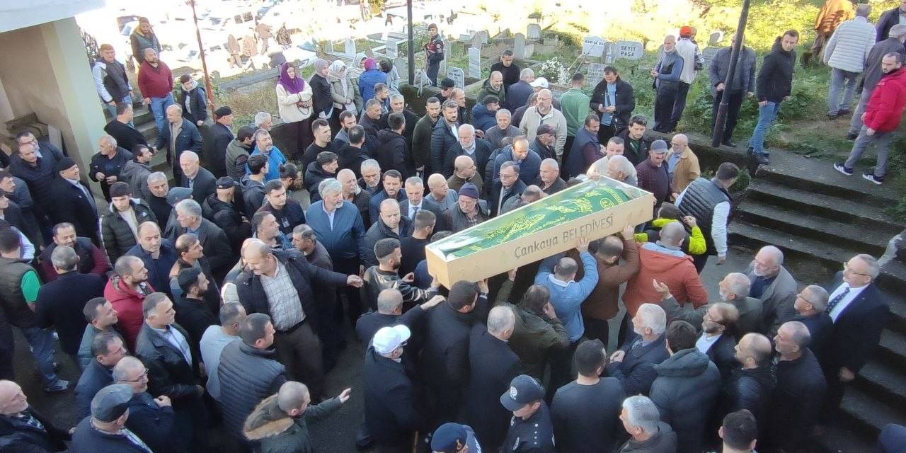 Siirt’te Maden Ocağındaki Göçükte Hayatını Kaybeden Mühendis Giresun’da Toprağa Verildi