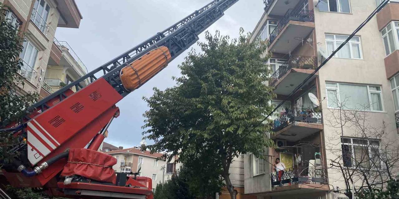 Avcılar’da Çatı Tamiri Sırasında Kalp Krizi Geçiren 79 Yaşındaki Adam Hayatını Kaybetti
