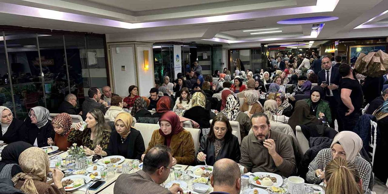Başkan Yüce: "Siz Bahçesinde Gül Yetiştirenlersiniz"