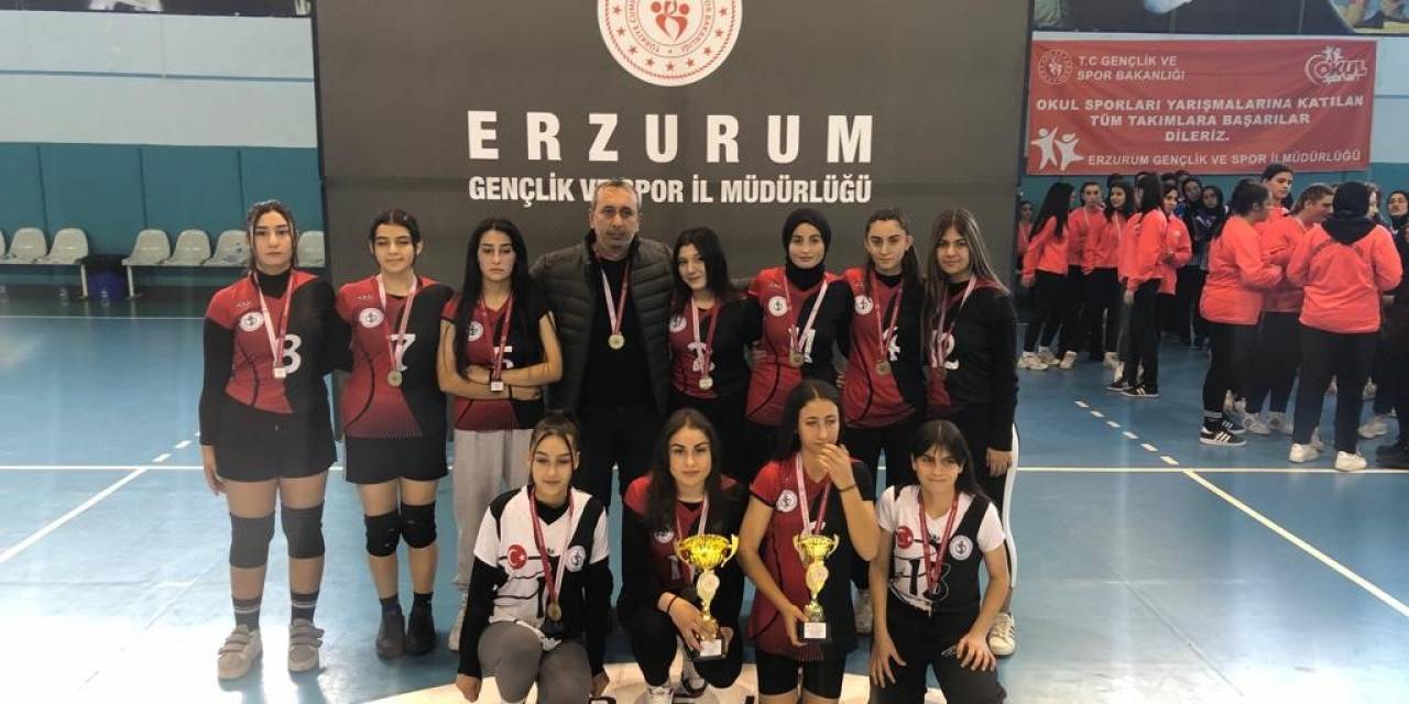 Oltulu Kız Hentbol Takımı İl Birincisi