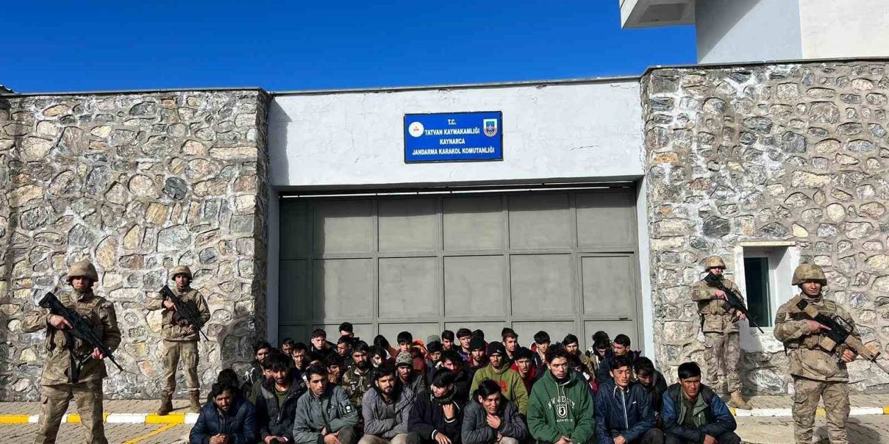 Tatvan’da 50 Düzensiz Göçmen Yakalandı