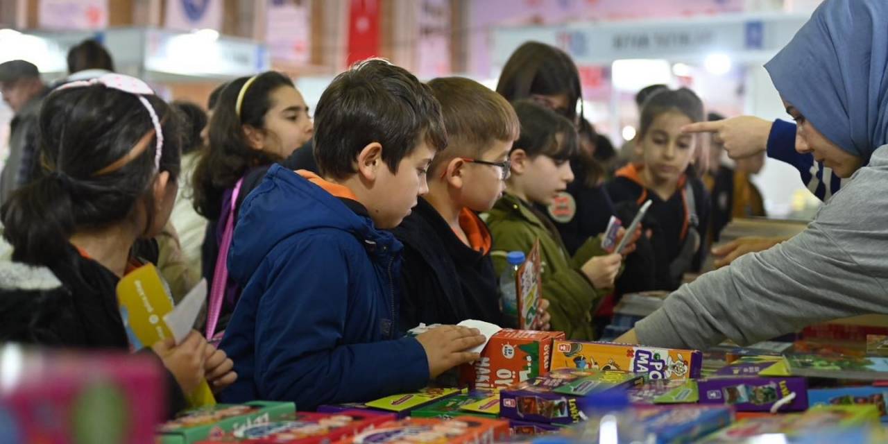 Çorum Kültür Günleri Ve Kitap Fuarı Başladı