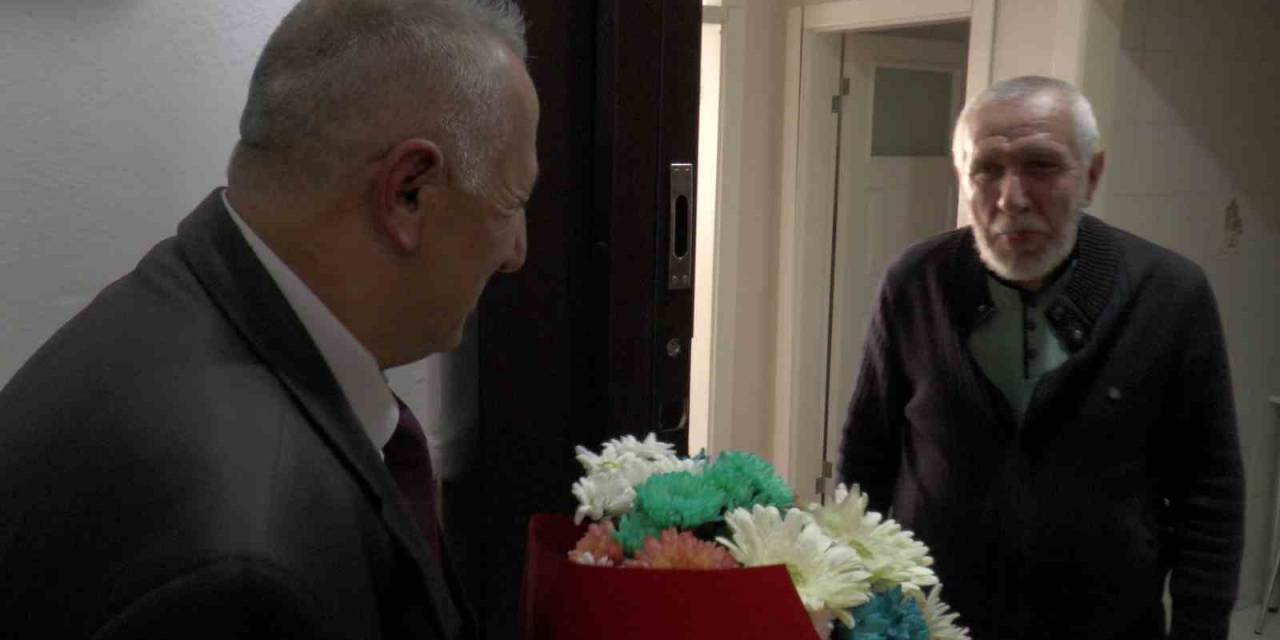 43 Yıl Önceki Öğretmeninin Gününü Meslektaşı Olarak Kutladı