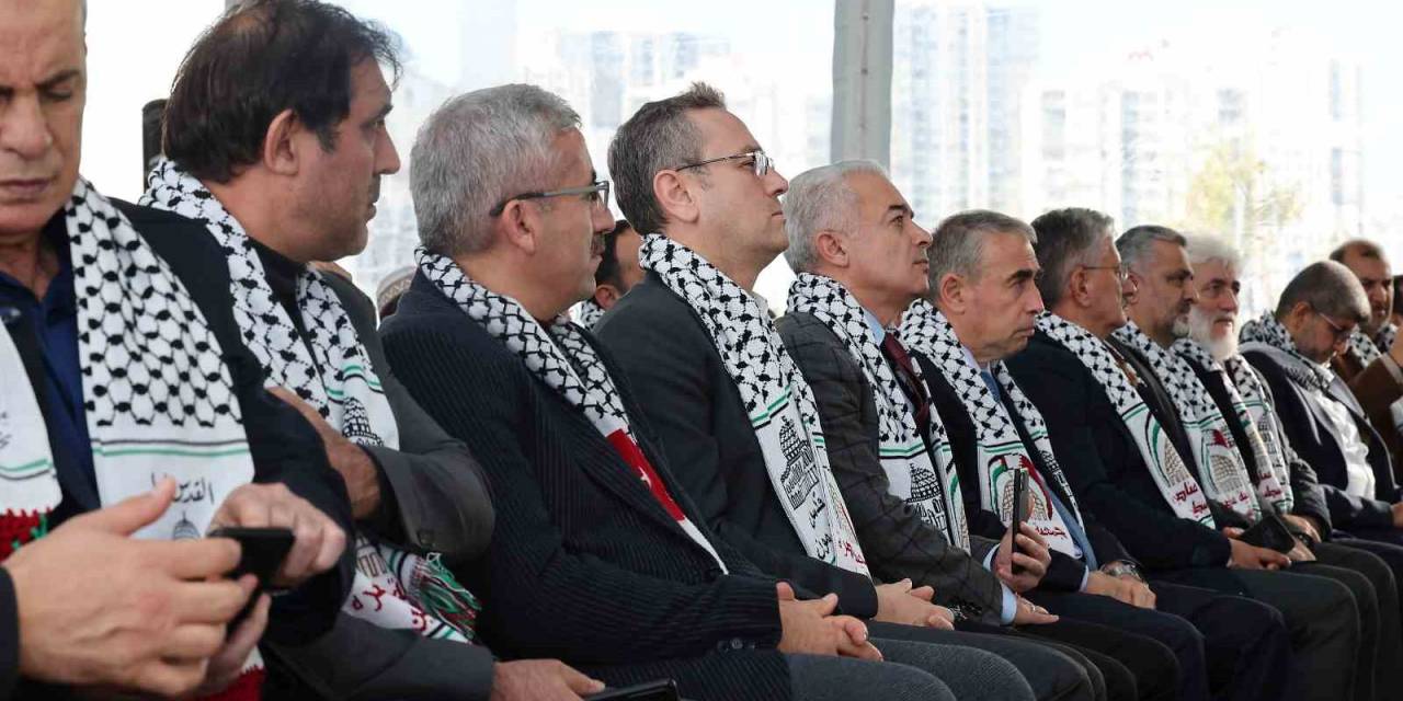 Başakşehir’de Gazze İçin İnsanlık Nöbeti Başlatıldı