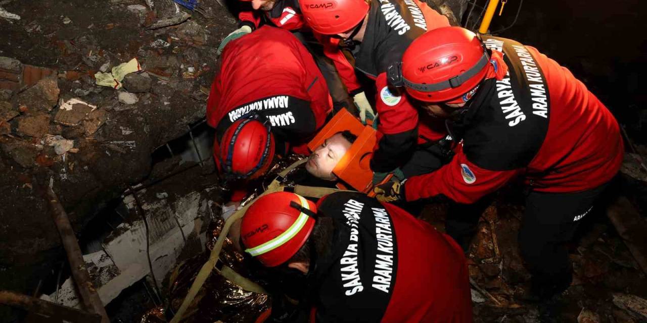 Arama Kurtarma Ekibinden Nefes Kesen Tatbikat
