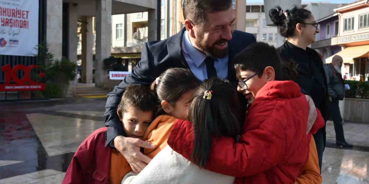 Sındırgı’da Öğretmenler Günü Coşkuyla Kutlandı