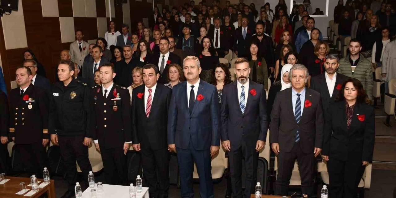 Kuşadası’nda Öğretmenler Günü Kutlandı