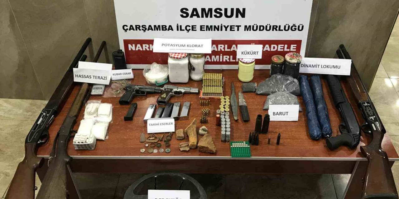 Uyuşturucu Baskınında Define Arama Malzemeleri De Ele Geçirildi