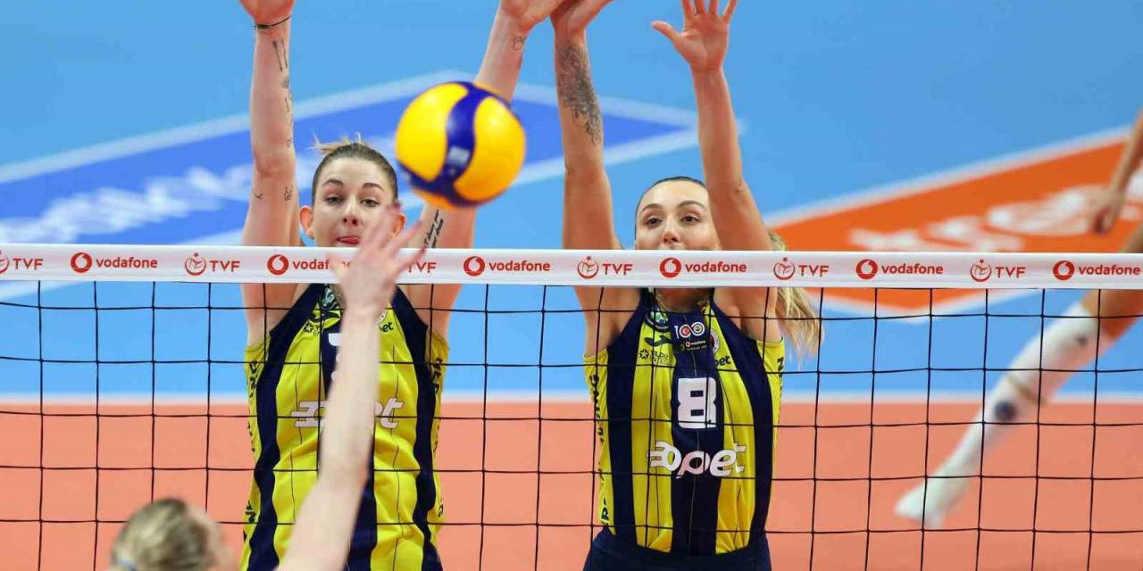 Fenerbahçe Opet, Ezeli Rakibine İlk Yenilgisi Tattırdı