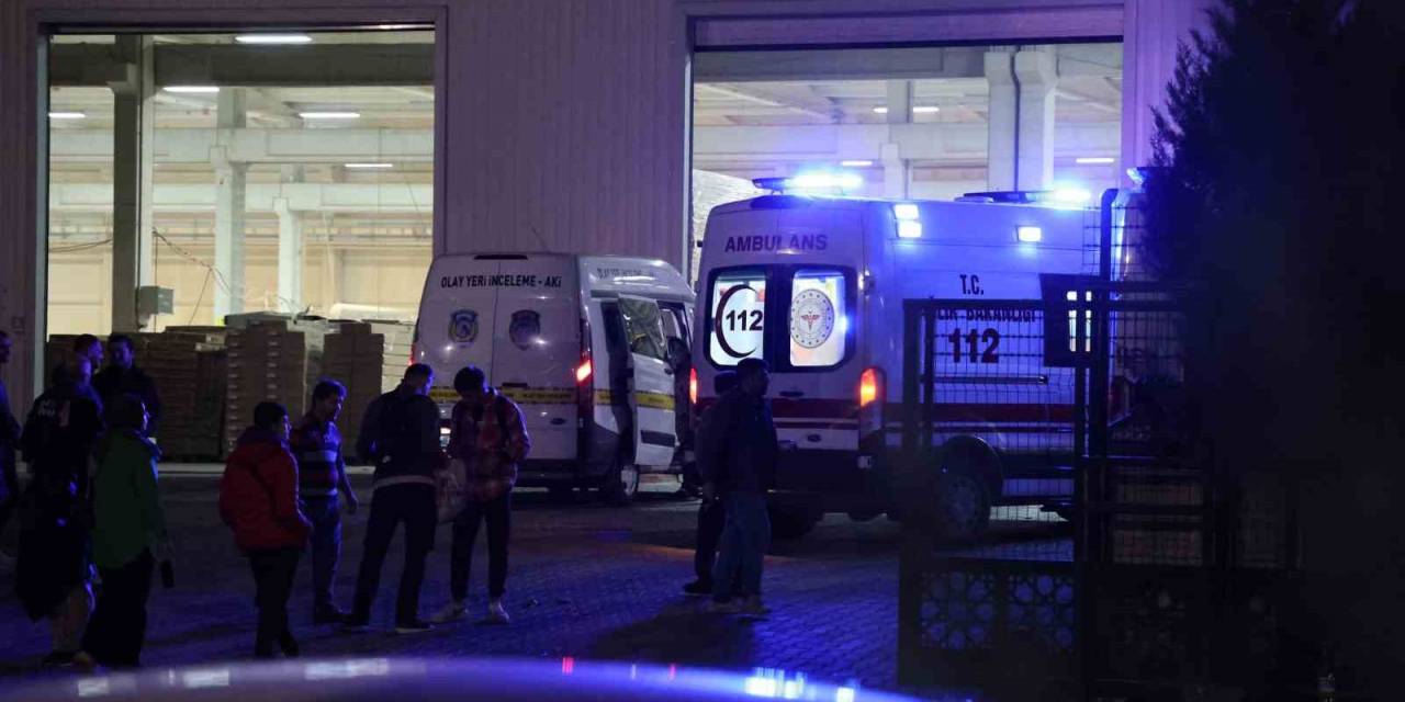 Mobilya Fabrikasında Yangın: 5 İşçi Hastaneye Kaldırıldı