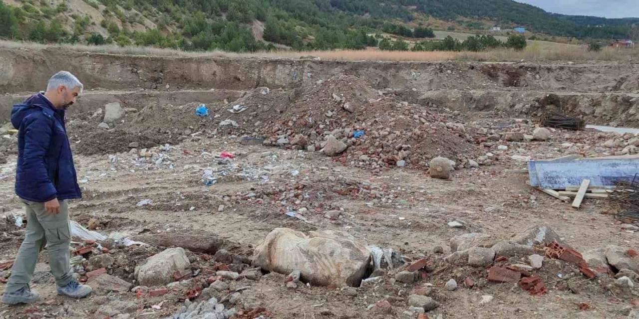 Kütahya’da Hafriyat Çalışmalarında Tarihi Heykel Bulundu