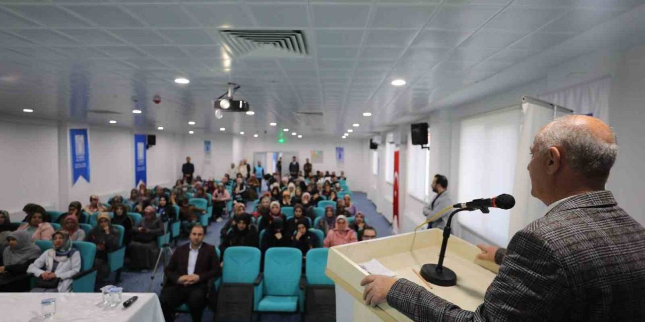 Tuşba Belediyesi’nden “25 Kasım Kadına Yönelik Şiddete Karşı Uluslararası Mücadele Günü” Semineri