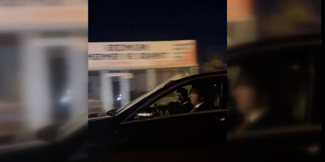 Vali Aydoğdu Otobüs Bekleyen Üniversitelileri Makam Aracına Aldı