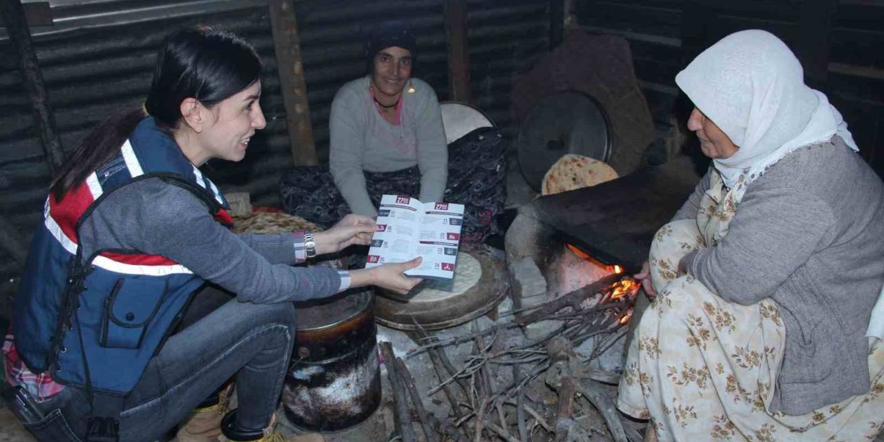 Kadın Komutanlar Köylerde Kades’i Tanıtıyor