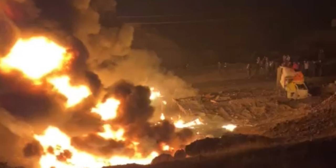 Duhok’ta Çarpışan Tanker Alev Topuna Döndü, Silopili Şoför Hayatını Kaybetti