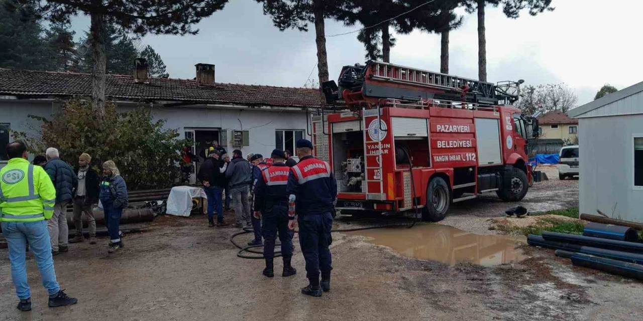 Bilecik’te Şantiye Yatakhanesindeki Yangın Korkuttu
