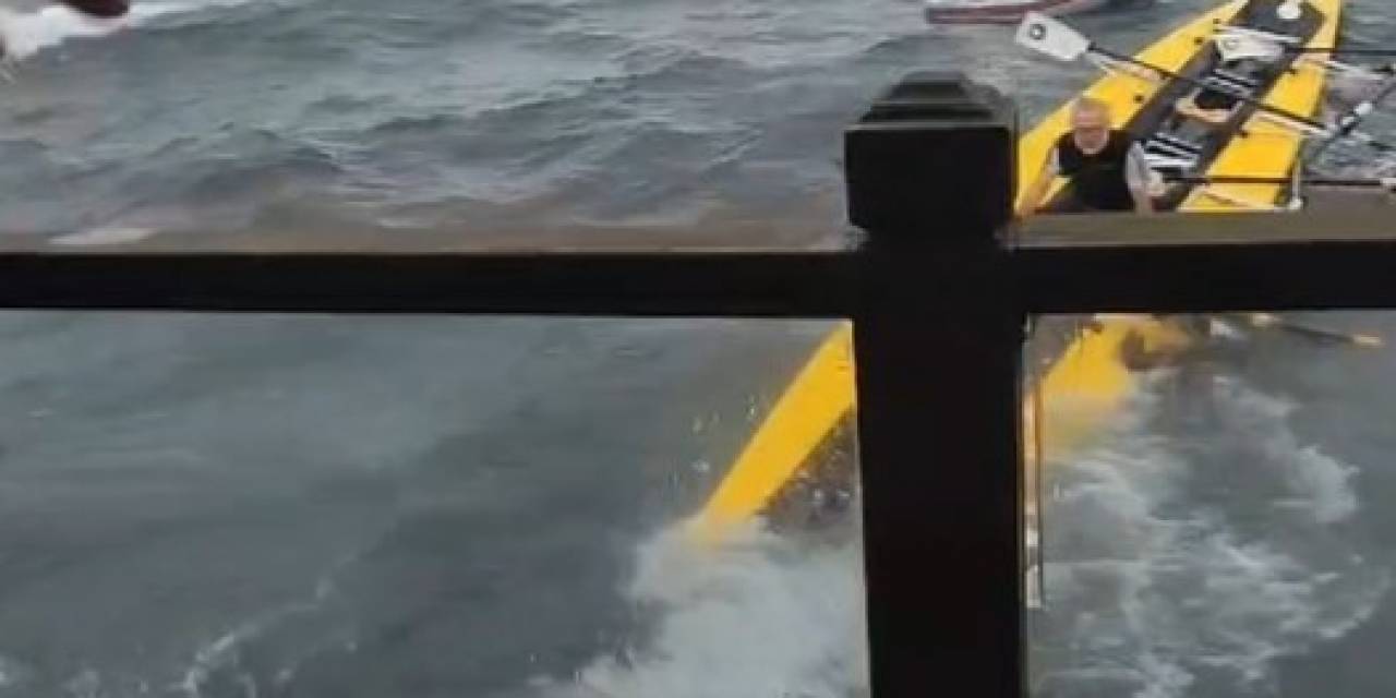 Fırtınalı Havada Denize Açılan Kanocular Ölümle Burun Buruna Geldi