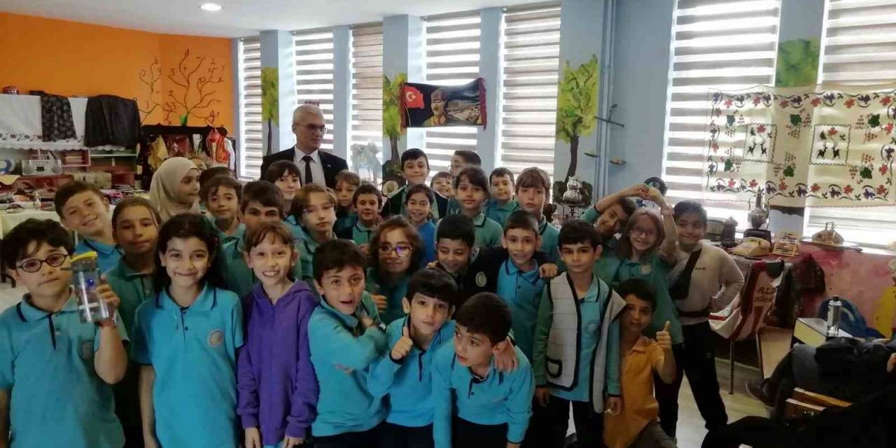 Yaşları Küçük, Yürekleri Kocaman