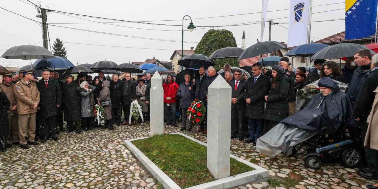 Chp Genel Başkanı Özel, Bosna Hersek Devlet Günü Törenlerine Katıldı