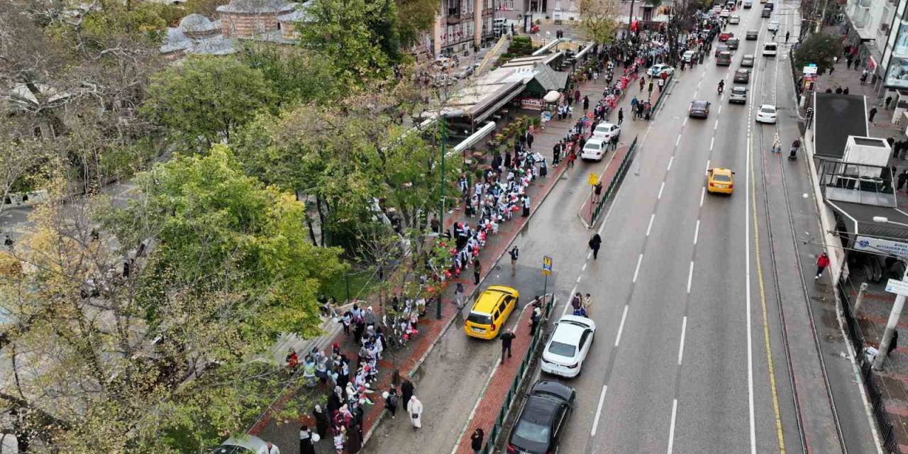 Bursa’nın Çocukları Filistin İçin Tek Yürek