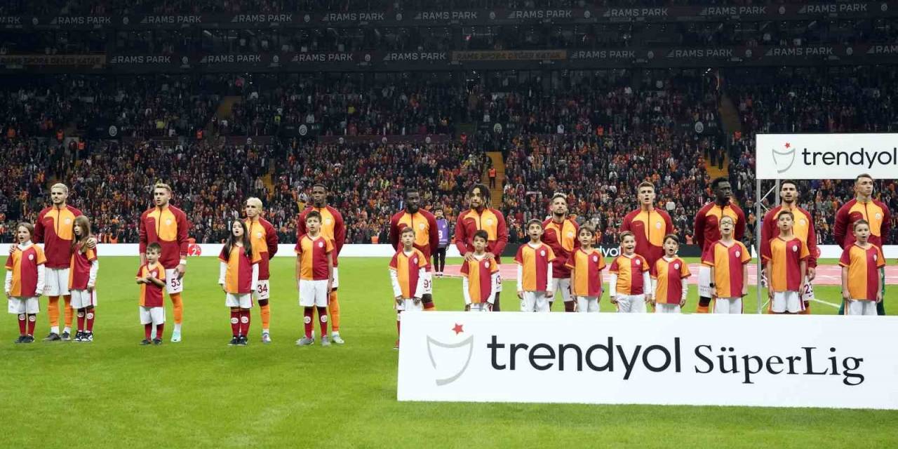 Galatasaray’da 4 Değişiklik