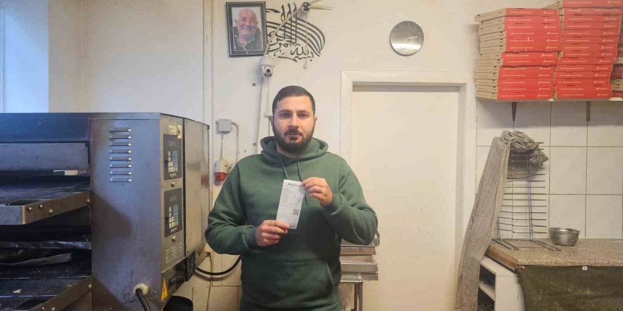 Almanya’da Irkçı Mesaj Gönderilen Türk Pizzacı Konuştu