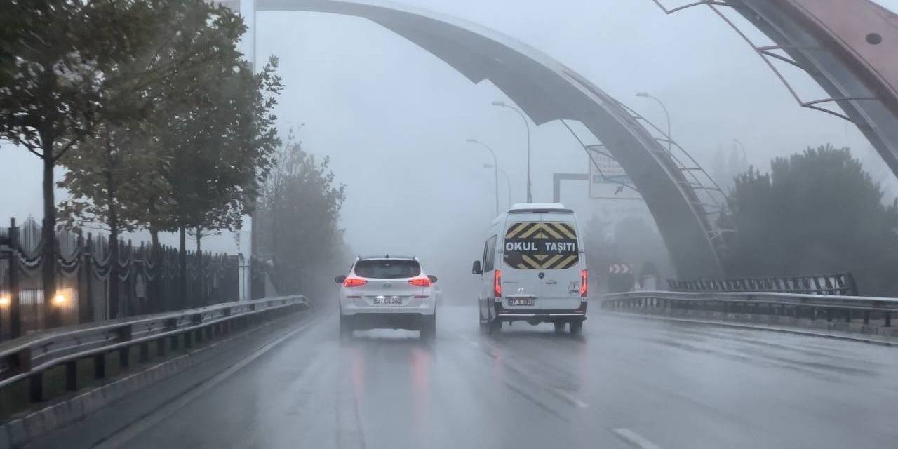 Gaziantep’te Sağanak Ve Yoğun Sis Etkili Oluyor