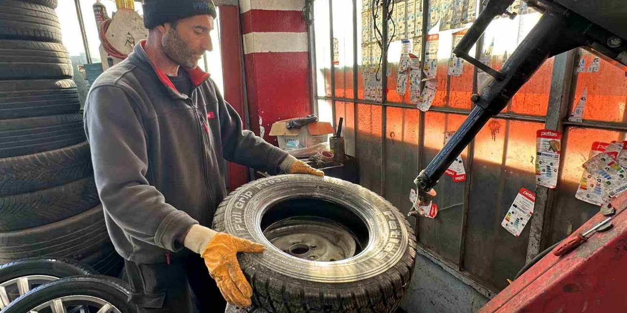 Kış Erken Geldi, Lastikçilerde Yoğunluk Başladı