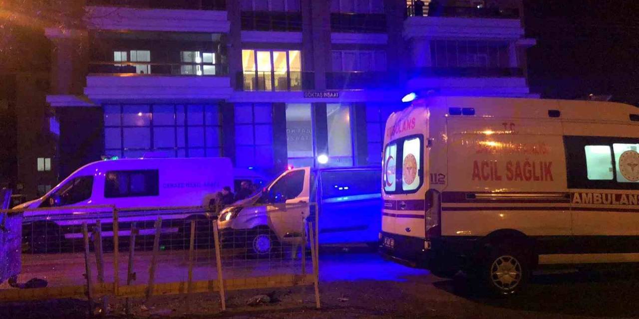 Eşini Bıçaklayarak Öldüren Şahsın Yakalanma Anının Görüntüleri Ortaya Çıktı