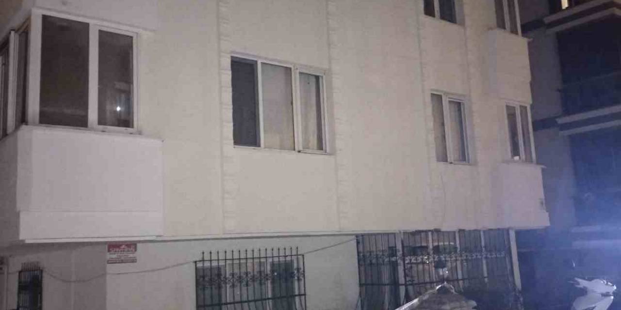 Temel Kazısında Meydana Gelen Toprak Kayması Sonucu Bina Boşaltıldı