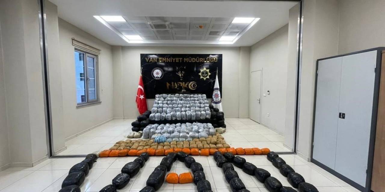 Van’da Bir Haftada 1 Tondan Fazla Uyuşturucu Ele Geçirildi