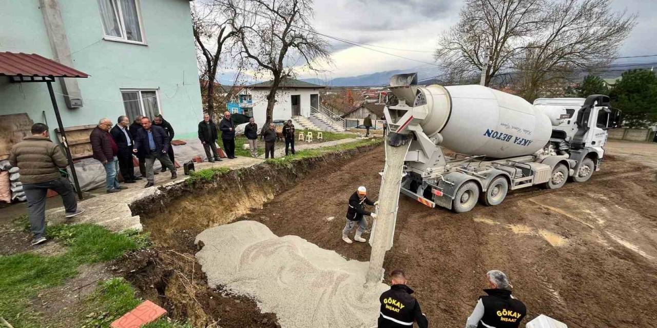 Deprem Sonrası Yıkıldı Yenisi Yapılıyor