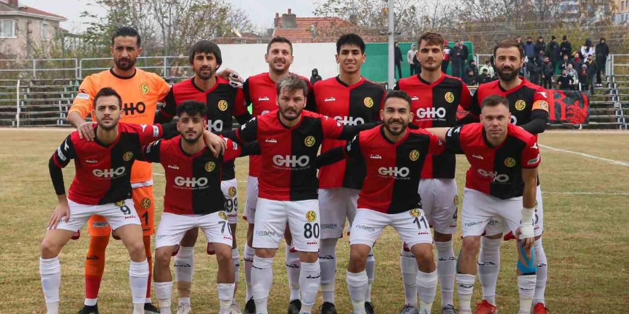 Eskişehirspor Liderlik Koltuğunu Devraldı