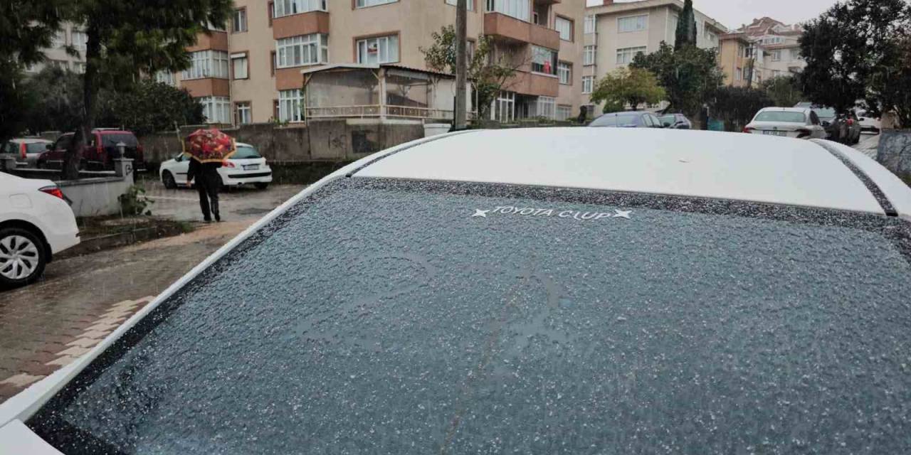 Bandırma Güne Kar Yağışı İle Uyandı