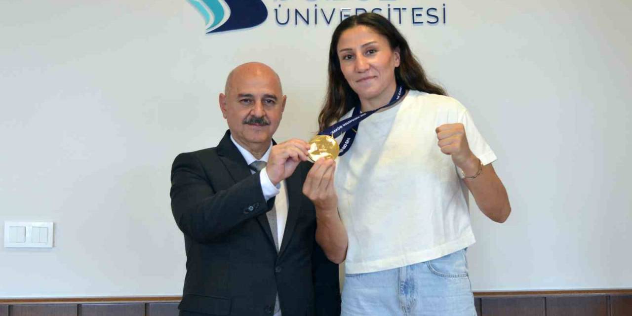 Kick Boks Dünya Şampiyonu Oldu