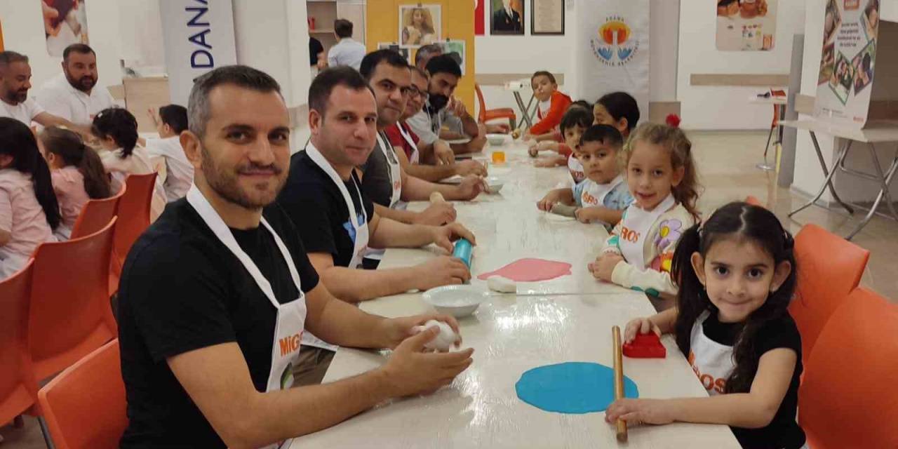 Babalar Ve Çocuklar Mutfakta