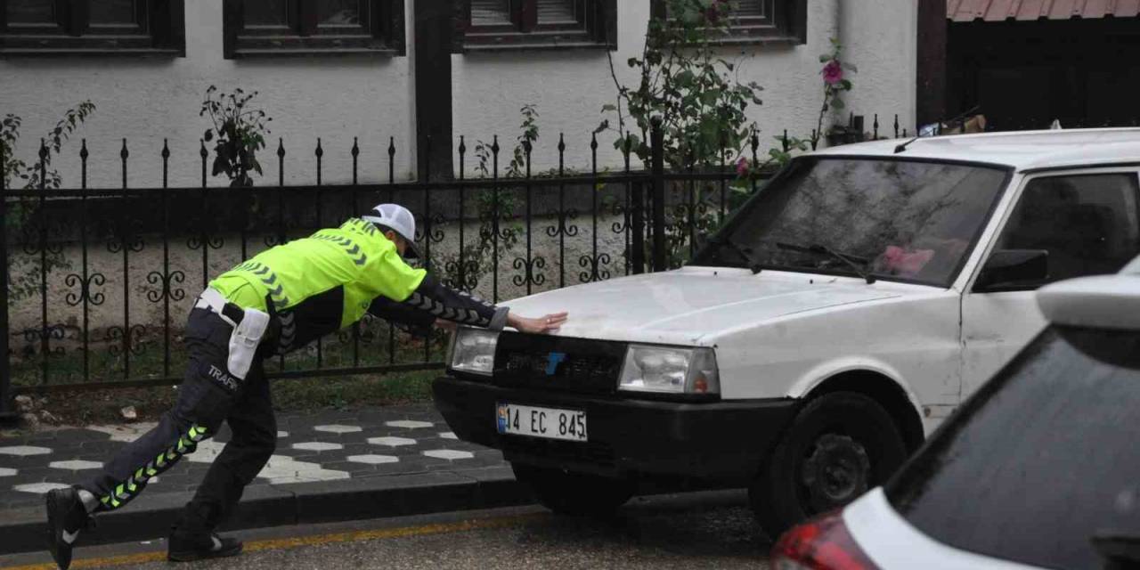 Trafik Polisinden Gönüllere Dokunan Hareket
