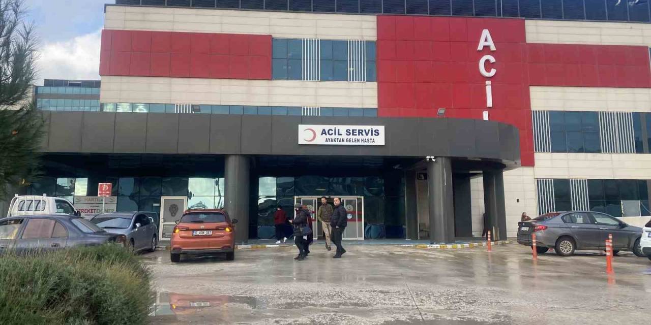 Boğaz Ve Garnizon Komutanlığına Yıldırım Düşmesi Sonucu Yaralanan 4 Asker Taburcu Oldu