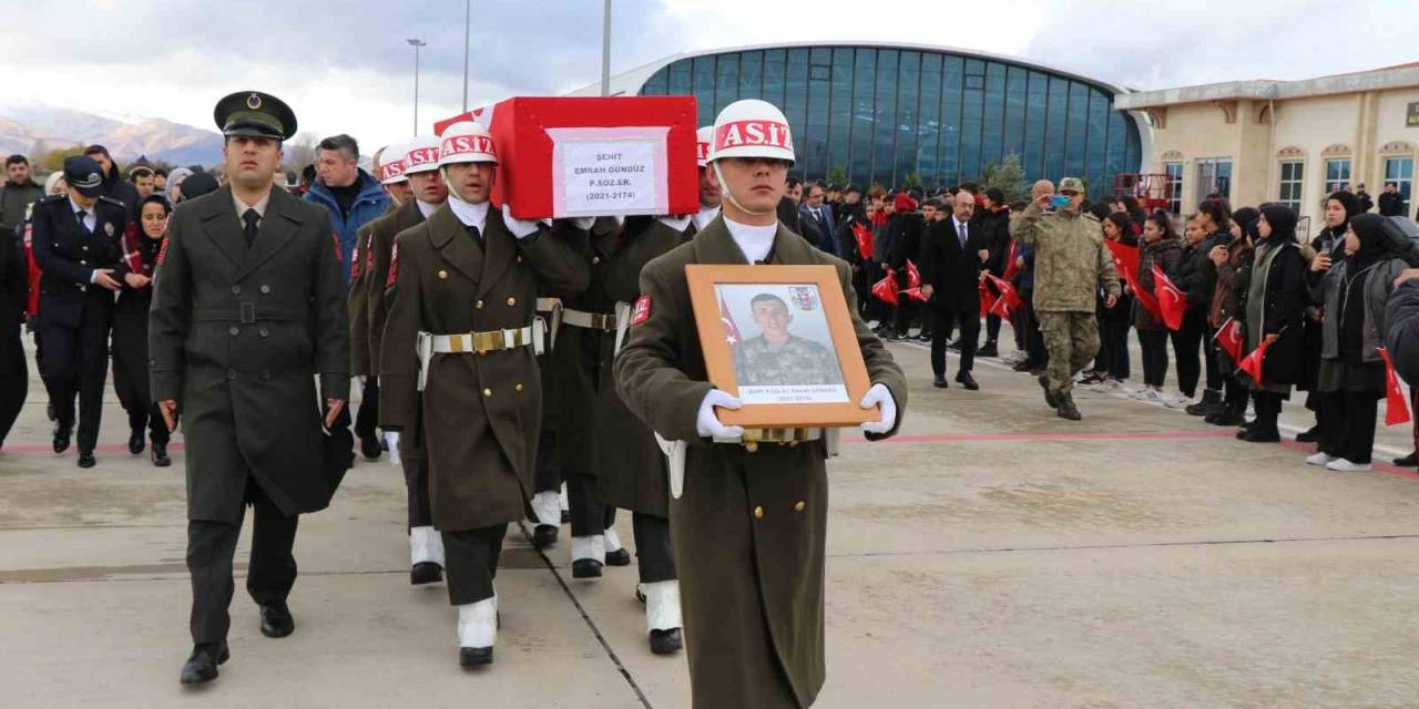Erzincanlı Şehit Havalimanında Karşılandı