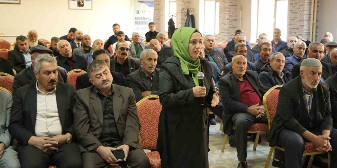 Vedaş Heyeti Muhtarlarla Bir Araya Geldi