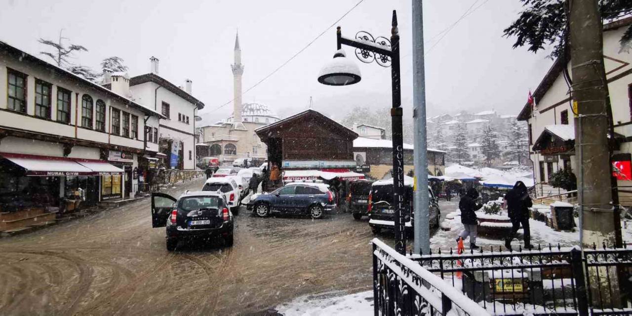 Tarihi Osmanlı Kasabalarında Kış Güzelliği Yaşanıyor