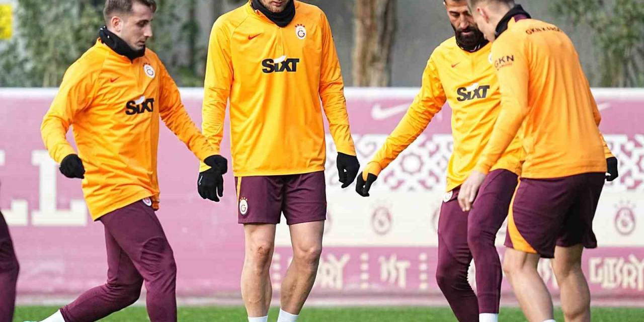 Galatasaray, Manchester United Maçı Hazırlıklarını Sürdürdü