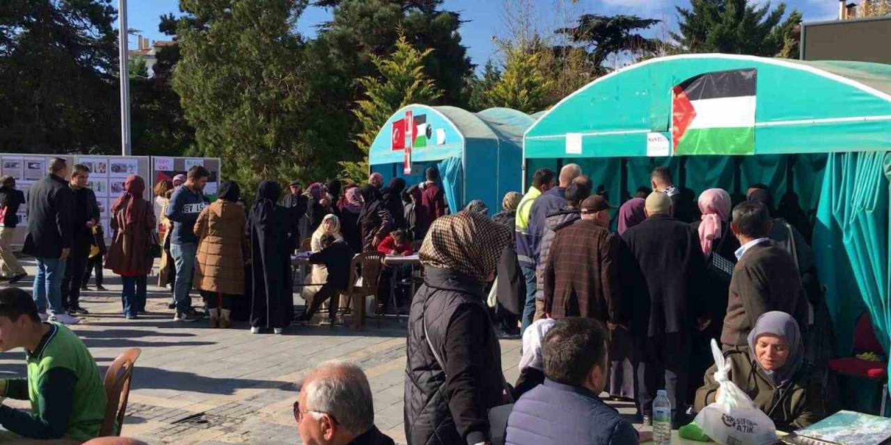 Develi’de Gazze İçin Düzenlenen Panayıra Vatandaşlar Akın Etti