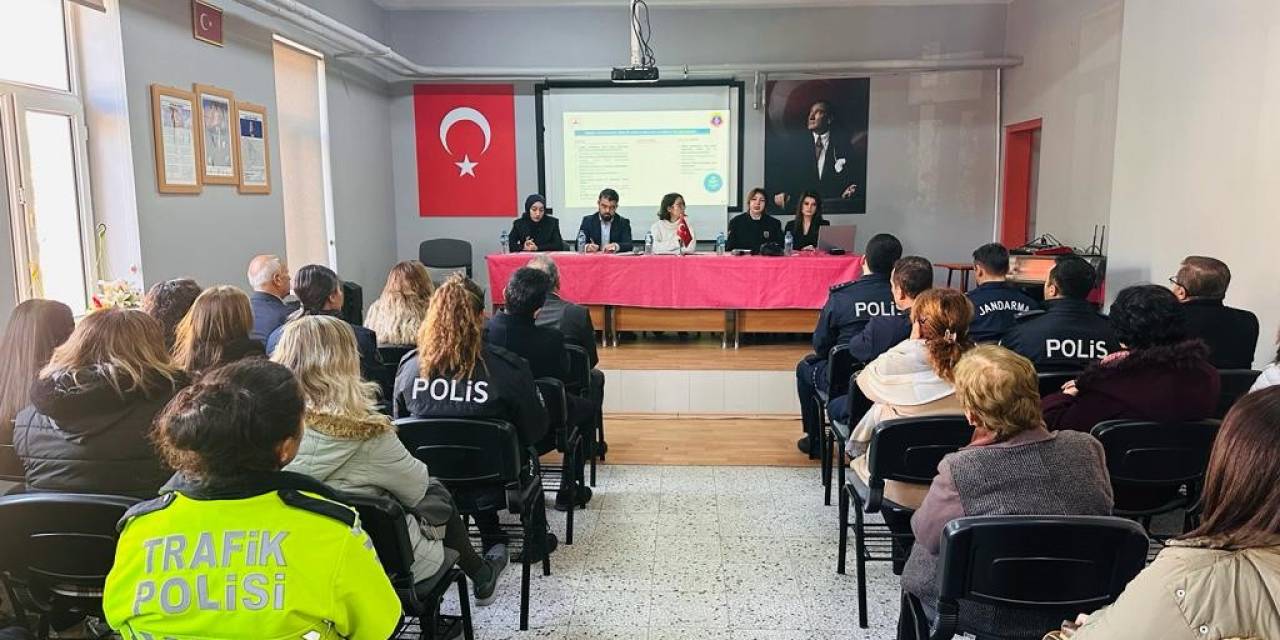 Pehlivanköy’de Kadına Yönelik Şiddet Paneli