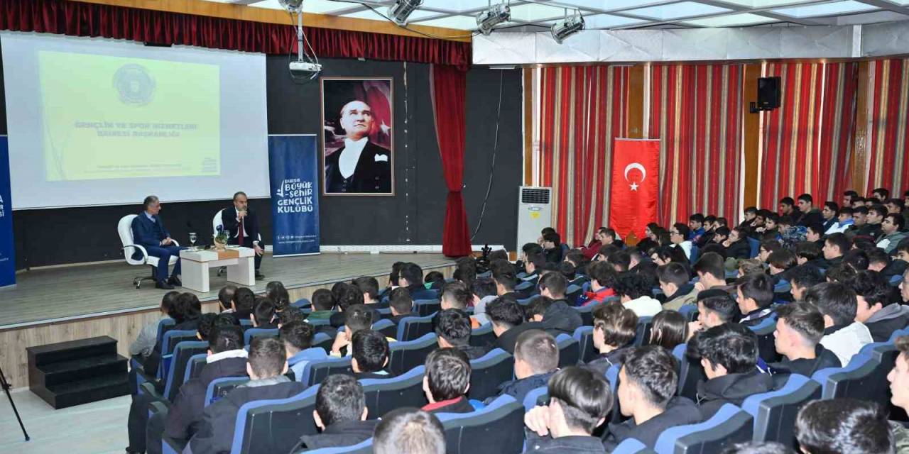 Başkan Aktaş, Öğrencilerle Tecrübelerini Paylaştı