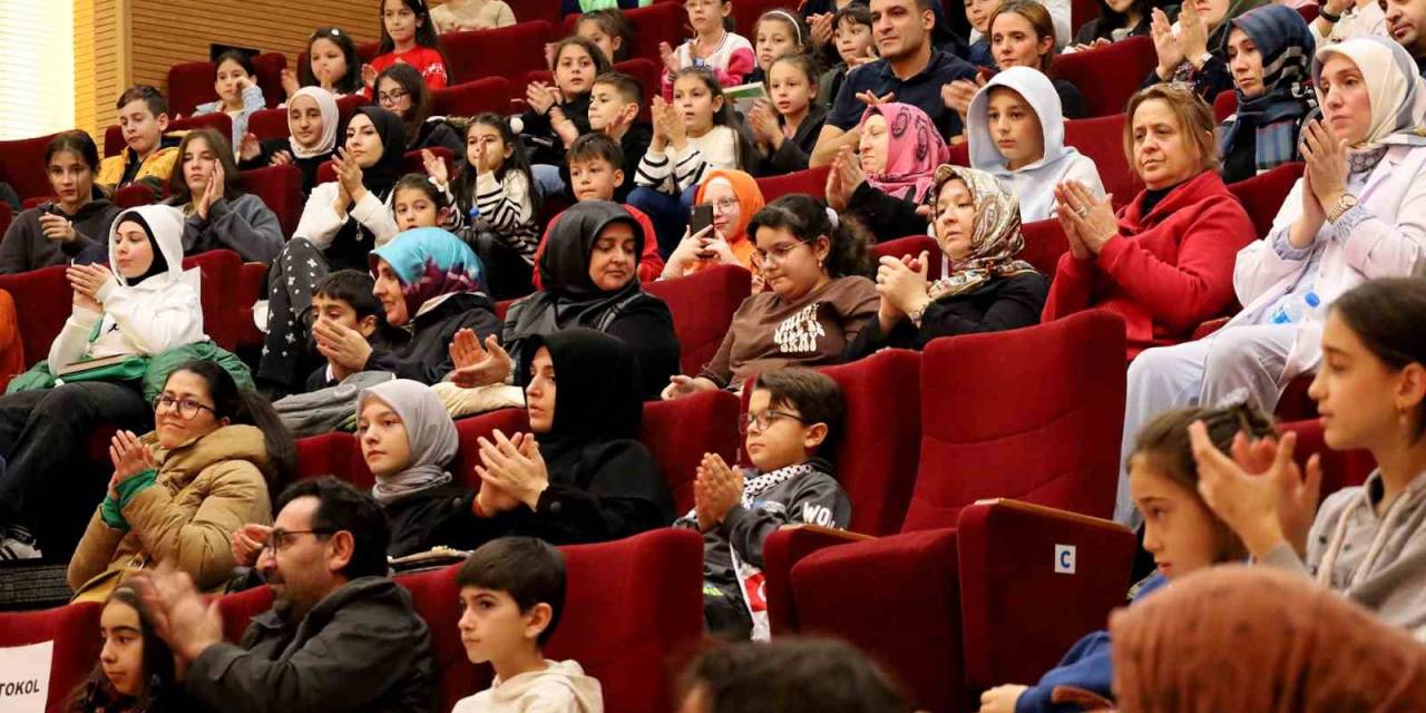 Çocuk-yazar Buluşmaları’nda Konuk Melih Tuğtağ Oldu