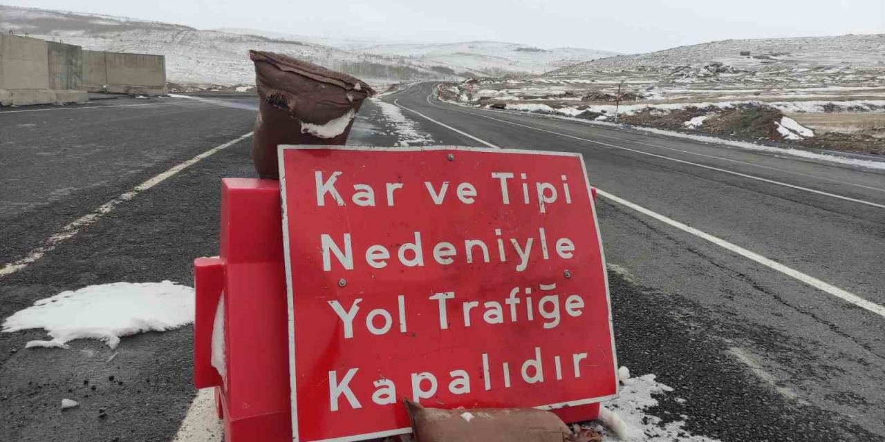 Ardahan-artvin Karayolu Ağır Tonajlı Araçların Geçişine Kapatıldı