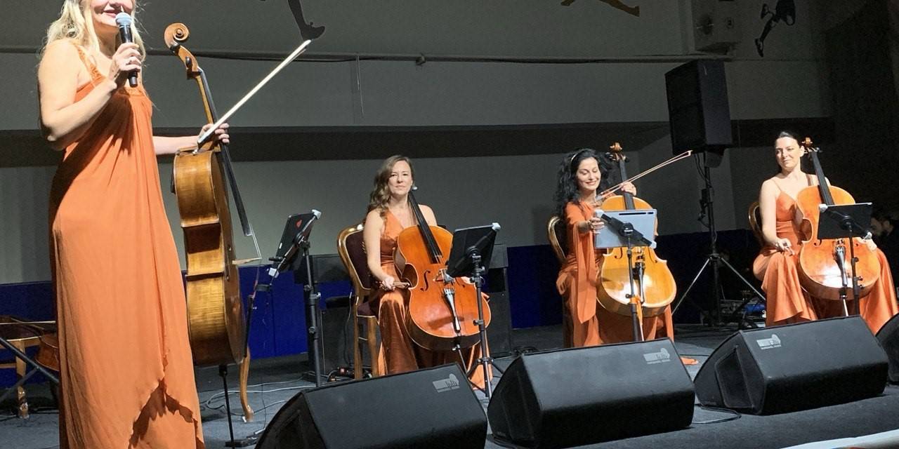 Gelibolu’da Cello Paradiso Grubu Performansıyla Büyüledi